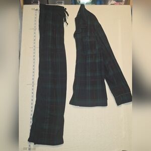 Cuddl Duds Dark Green & Black Plaid Two-Piece Pajama Set